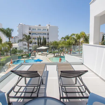 Anesis Hotel 3*